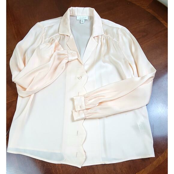 Topshop Satin Scallop Edge Blouse Button Up Long Sleeve Peach Women's Size 4 US - Picture 3 of 8